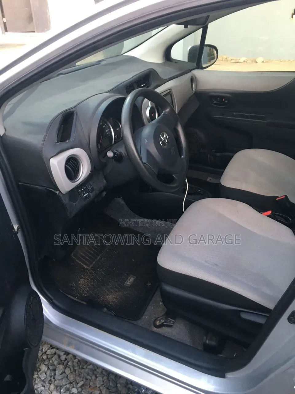 Toyota Vitz 1.3 AWD 5dr 2013 Silver