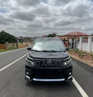 Toyota Voxy 2016 Black