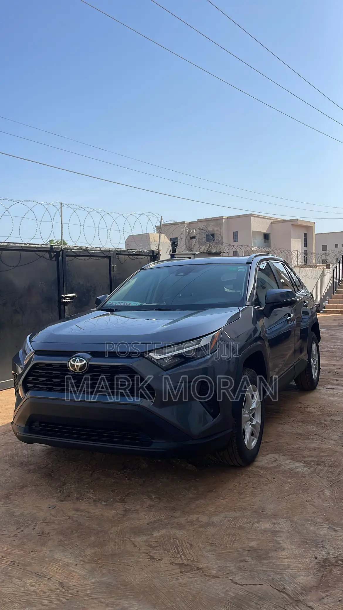 Toyota RAV4 XLE AWD 2023 Gray