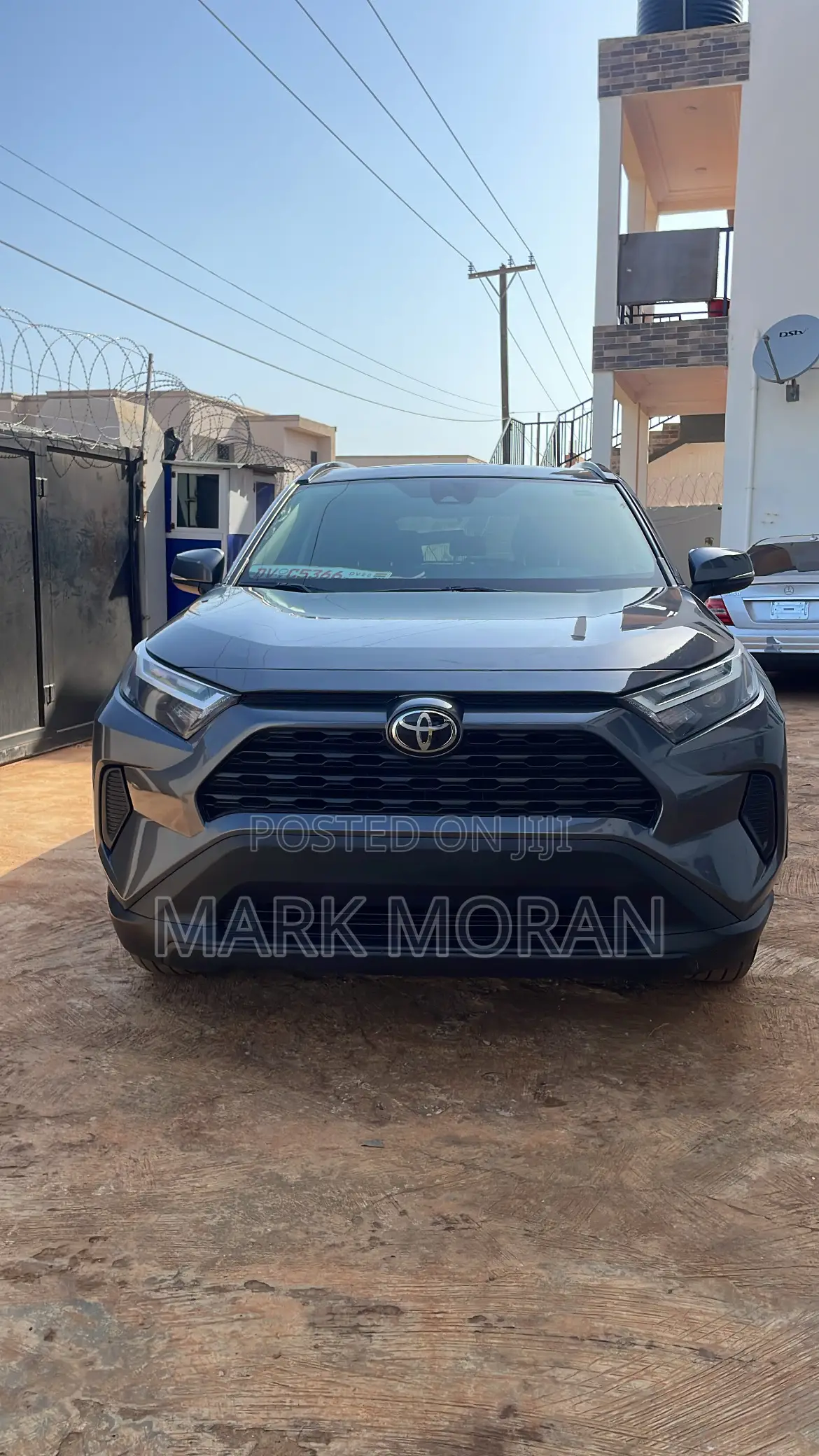 Toyota RAV4 XLE AWD 2023 Gray