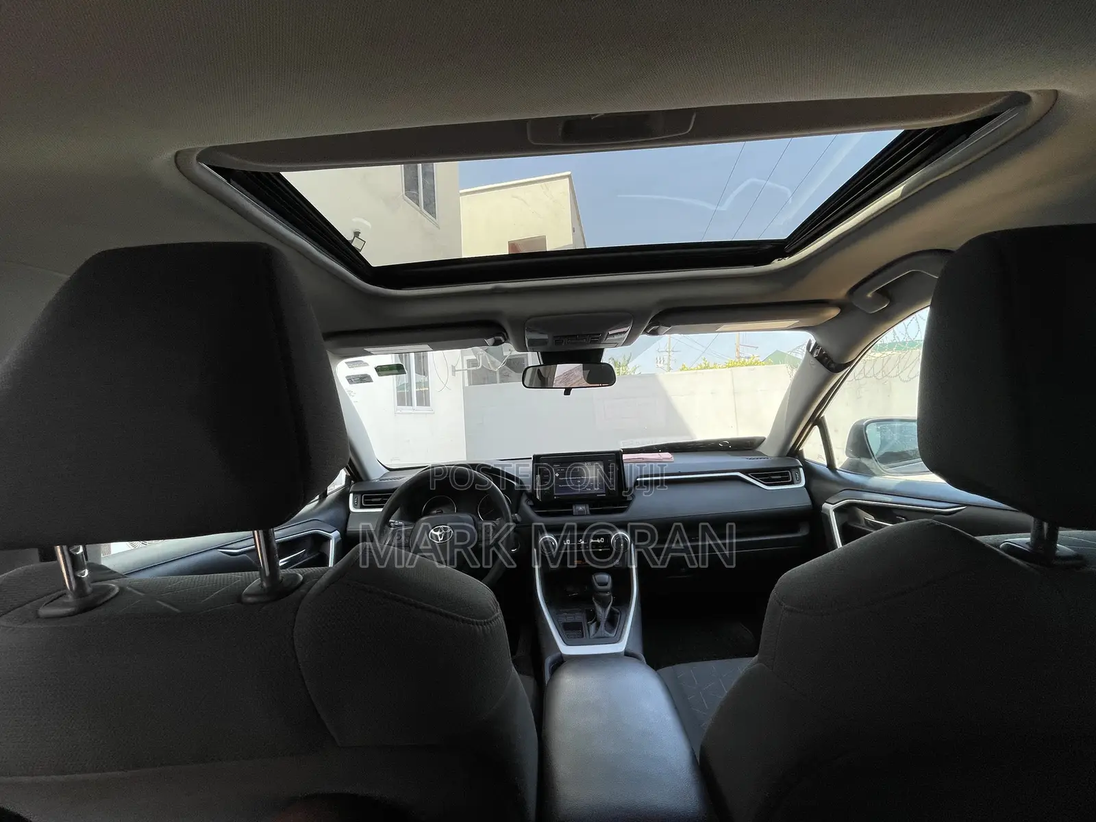 Toyota RAV4 XLE AWD 2023 Gray