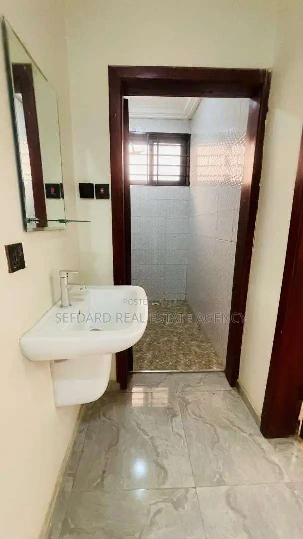 2bdrm Apartment in Sefdard Properties, Pokuase for rent