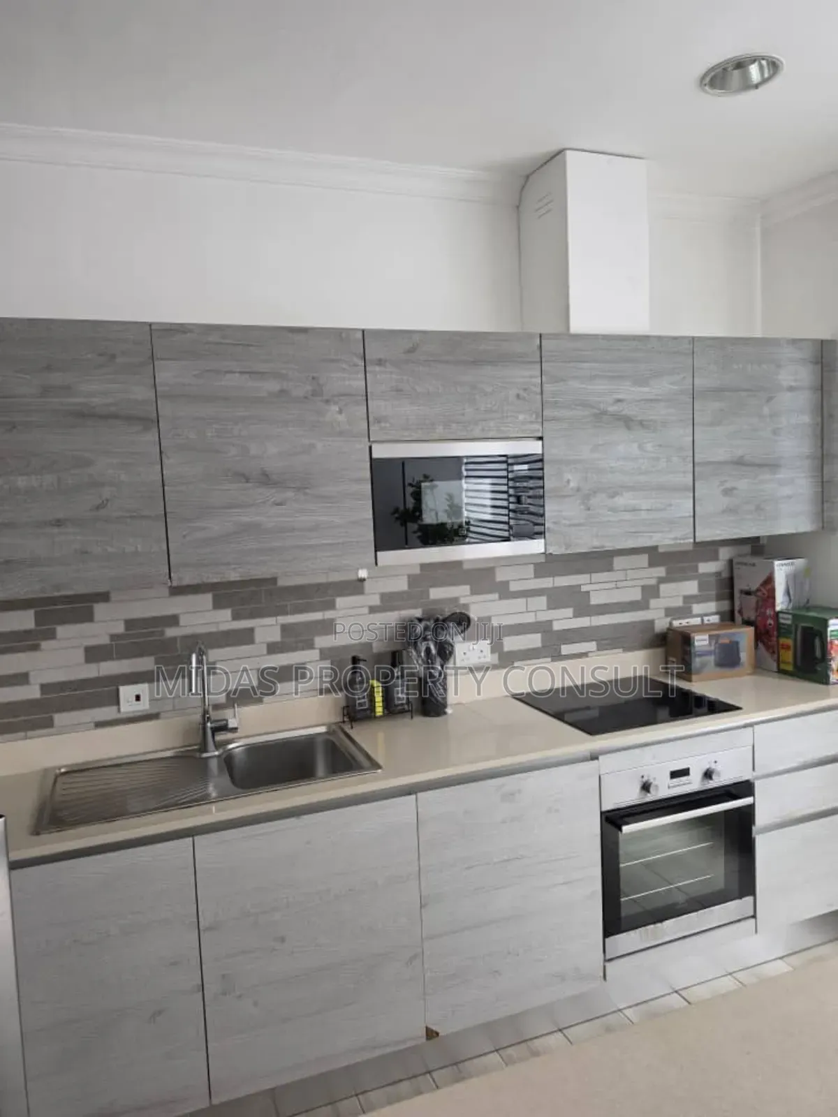 Furnished 2bdrm Apartment in Cantonment, Accra Metropolitan for sale