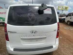 Hyundai Starex 2014 White
