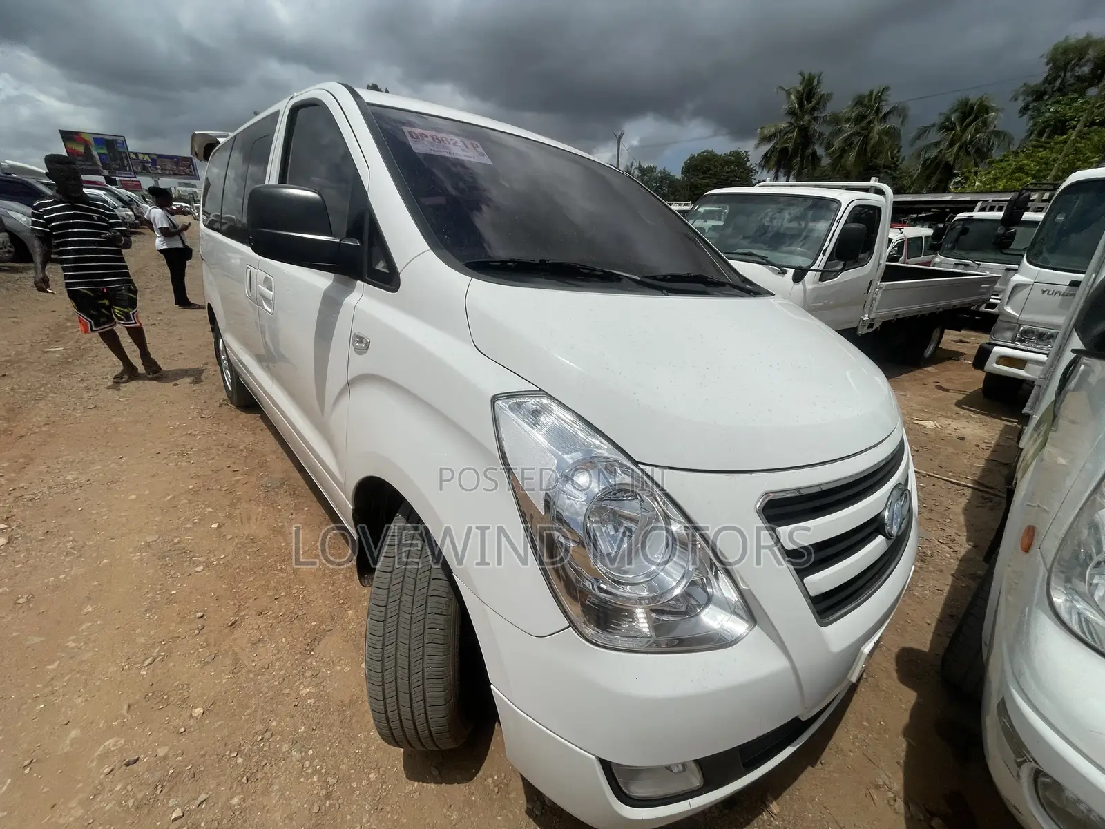 Hyundai Starex 2014 White