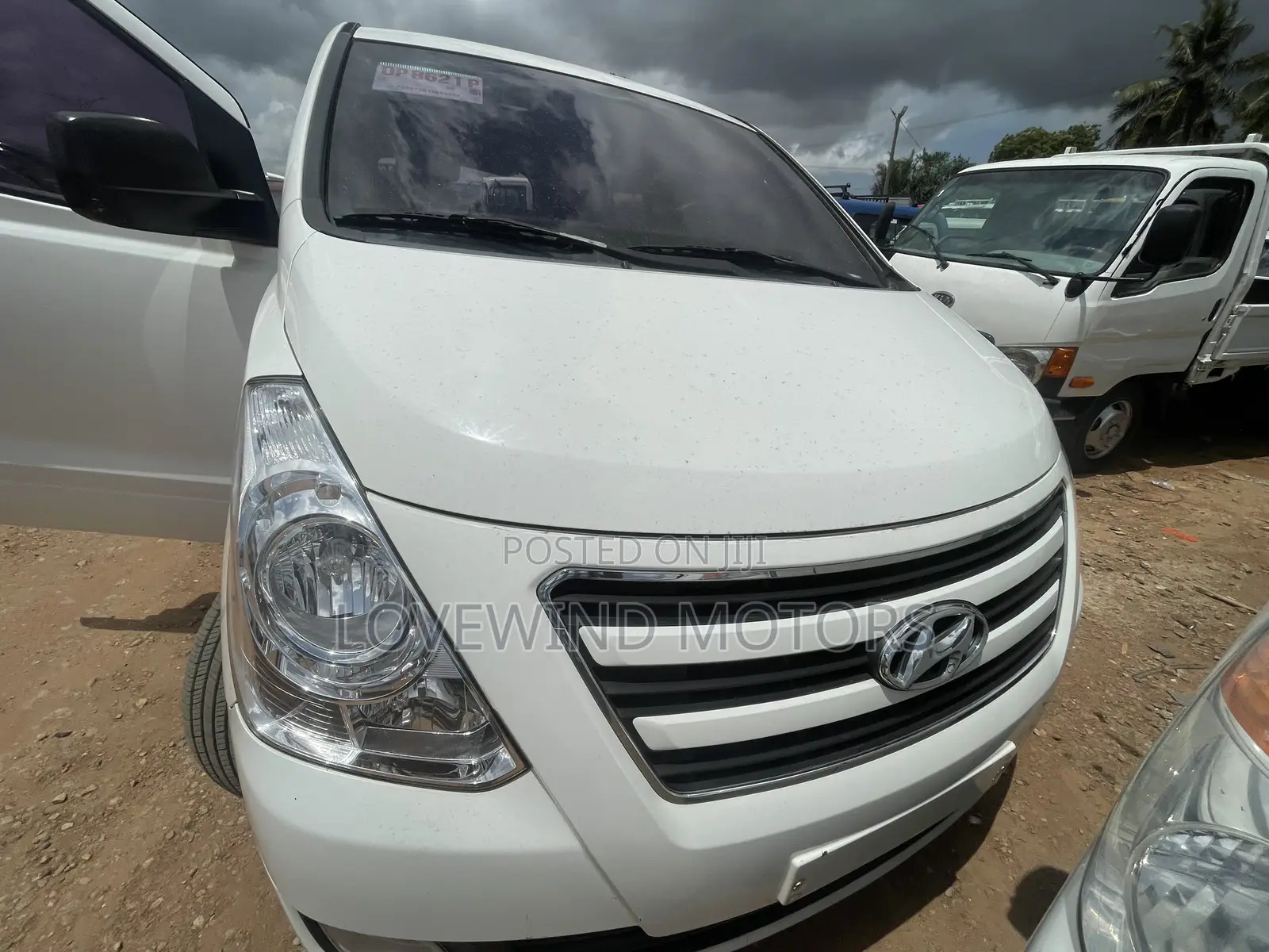 Hyundai Starex 2014 White
