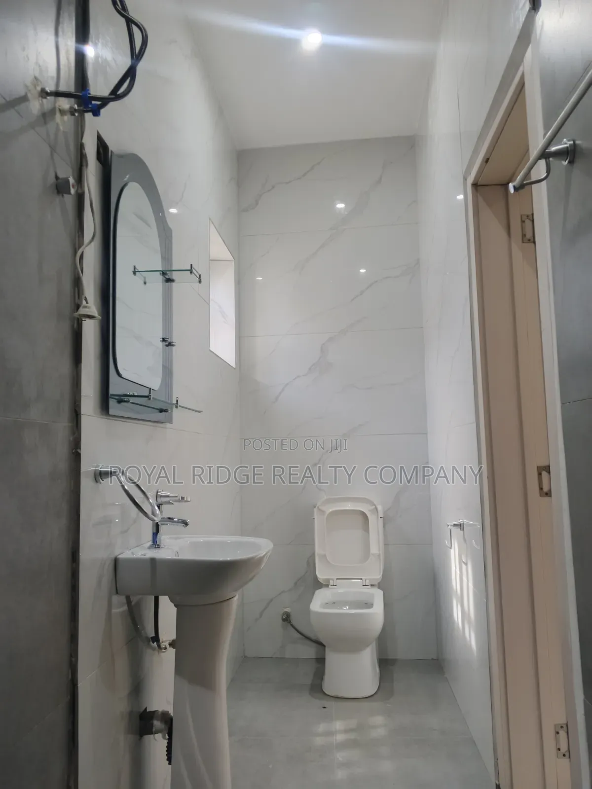 Furnished 3bdrm Apartment in Tseaddo Roundabout, Accra Metropolitan