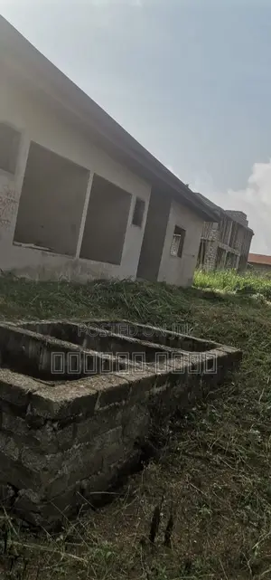 8bdrm House in Kumasi Metropolitan for sale