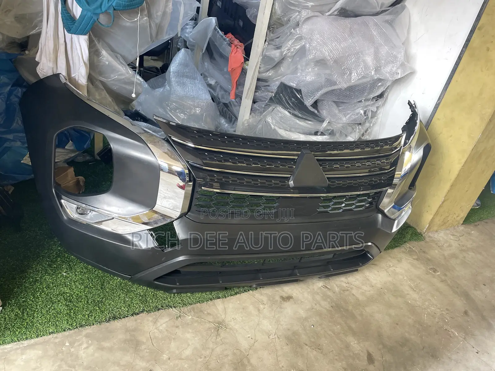Brand New 2022-2025 Outlander Complete Front Bumper Assembly– Oem Spec