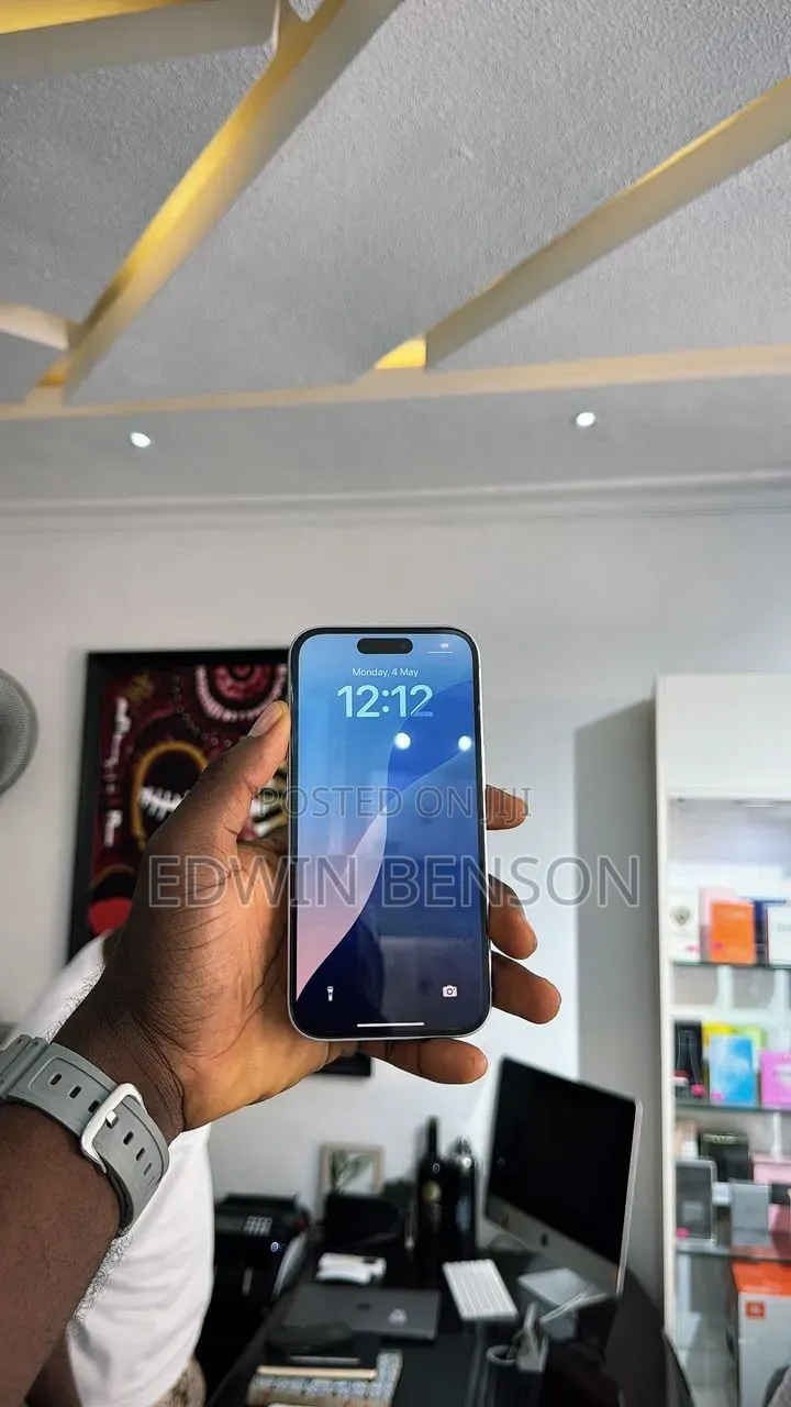 Apple iPhone 15 128 GB White