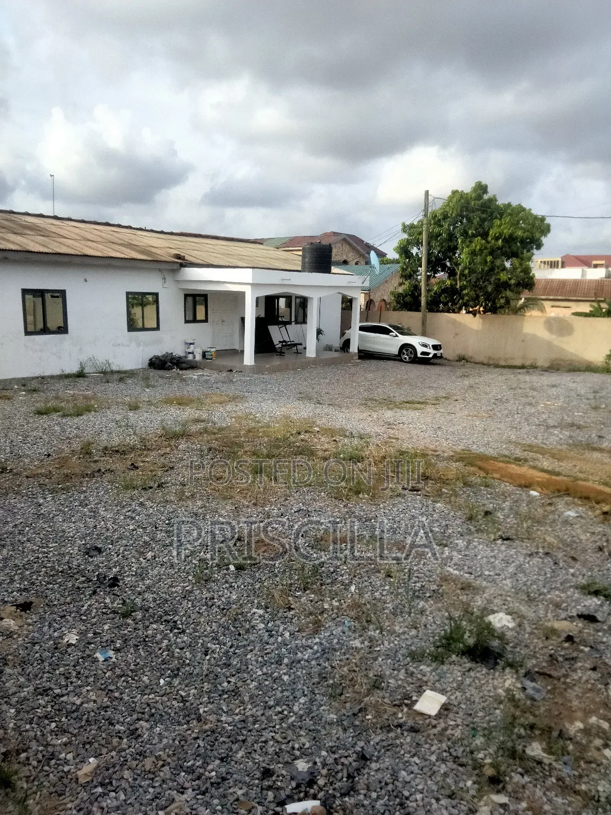 3bdrm Apartment in Lakeside, Ashaley Botwe for rent