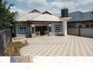 4bdrm House in Brother K Estate, Kumasi Metropolitan for sale