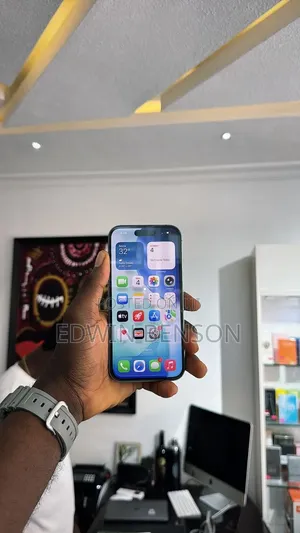 Apple iPhone 16 128 GB Green