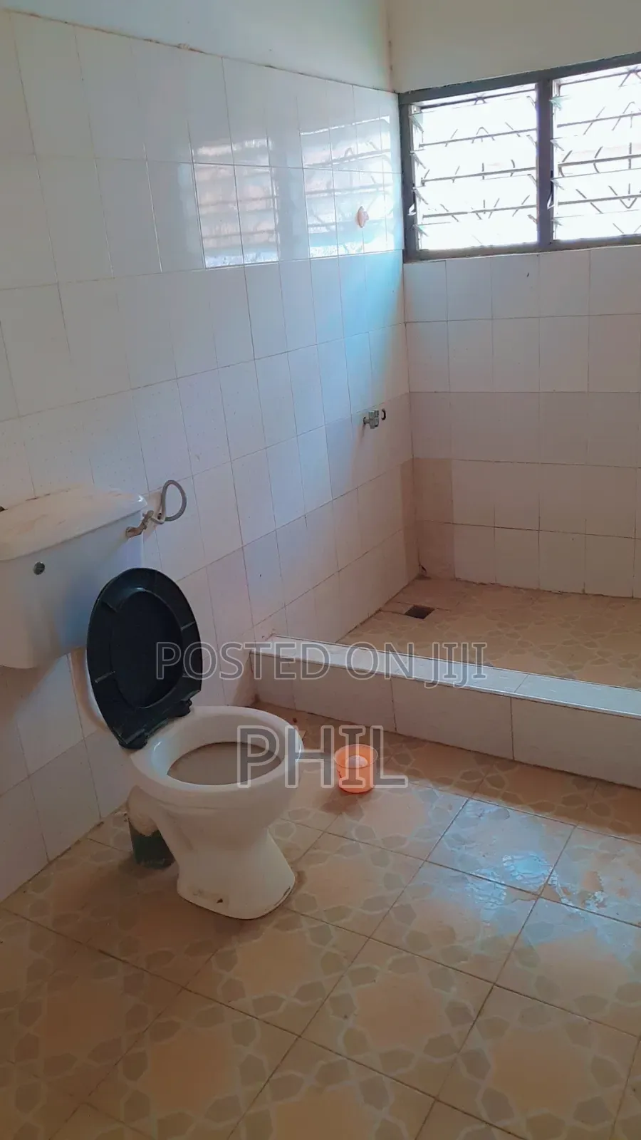 6bdrm House in Abease, Amasaman for rent