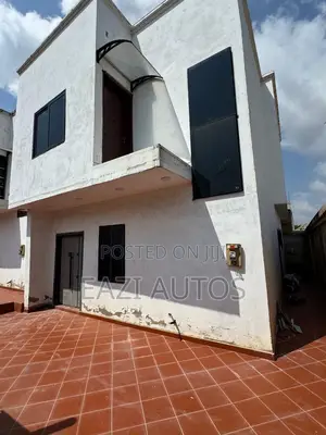 2bdrm Apartment in Eazi Estate, Kumasi Metropolitan for sale