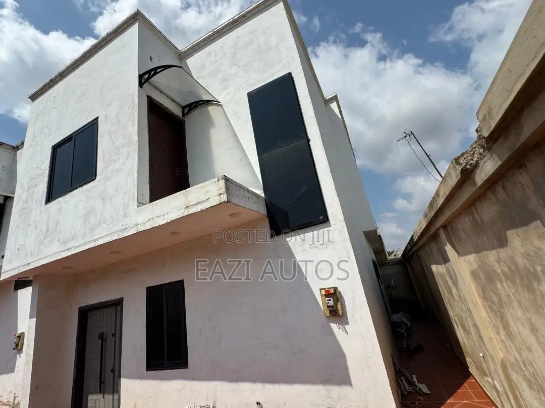 2bdrm Apartment in Eazi Estate, Kumasi Metropolitan for sale