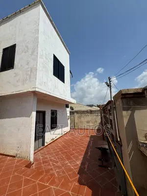 2bdrm Apartment in Eazi Estate, Kumasi Metropolitan for sale