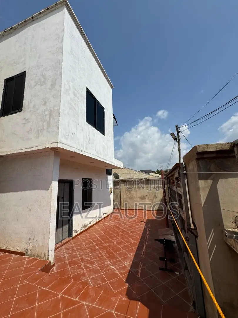 2bdrm Apartment in Eazi Estate, Kumasi Metropolitan for sale