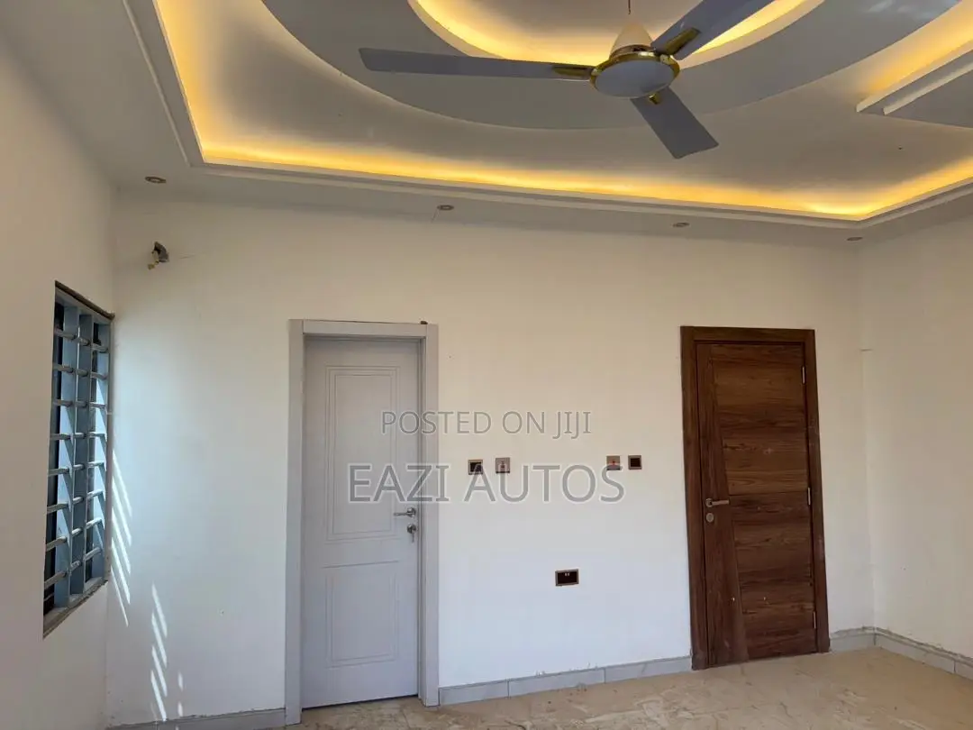 2bdrm Apartment in Eazi Estate, Kumasi Metropolitan for sale