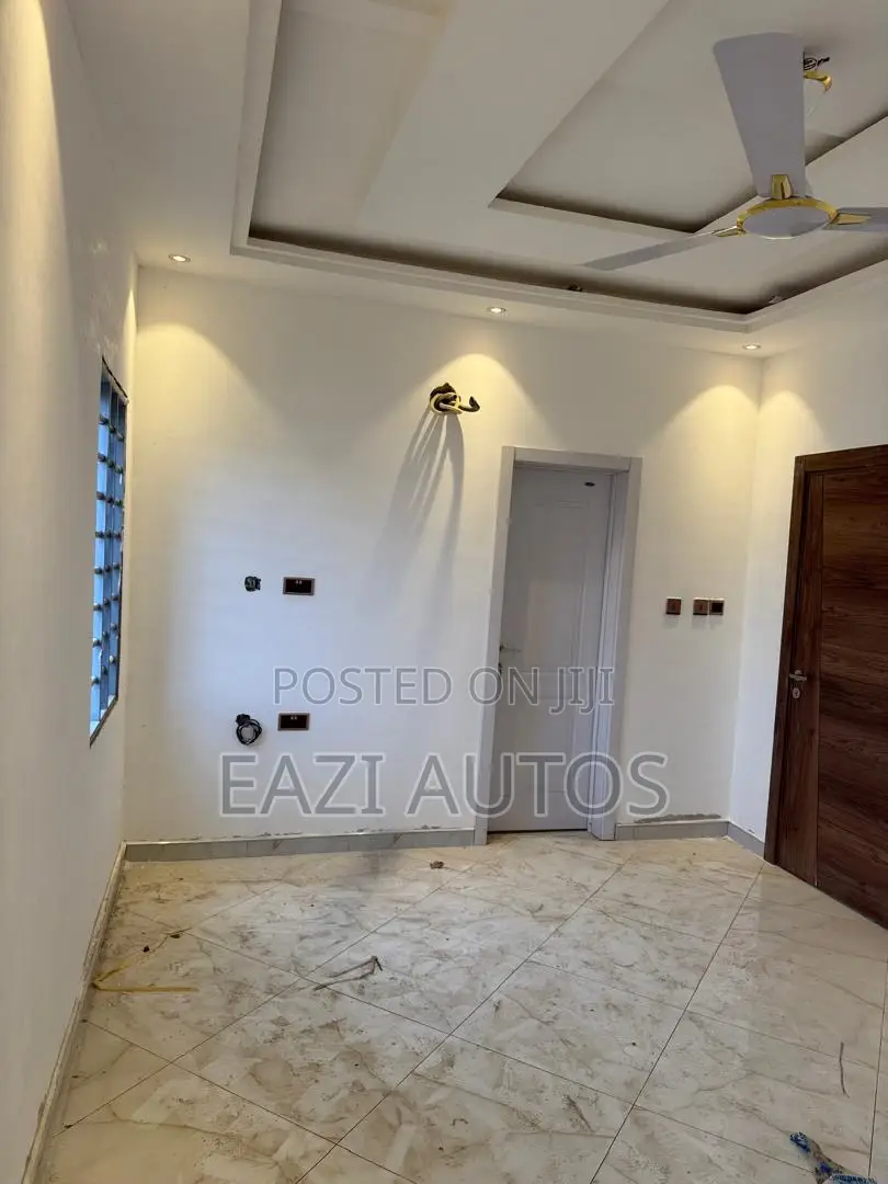 2bdrm Apartment in Eazi Estate, Kumasi Metropolitan for sale