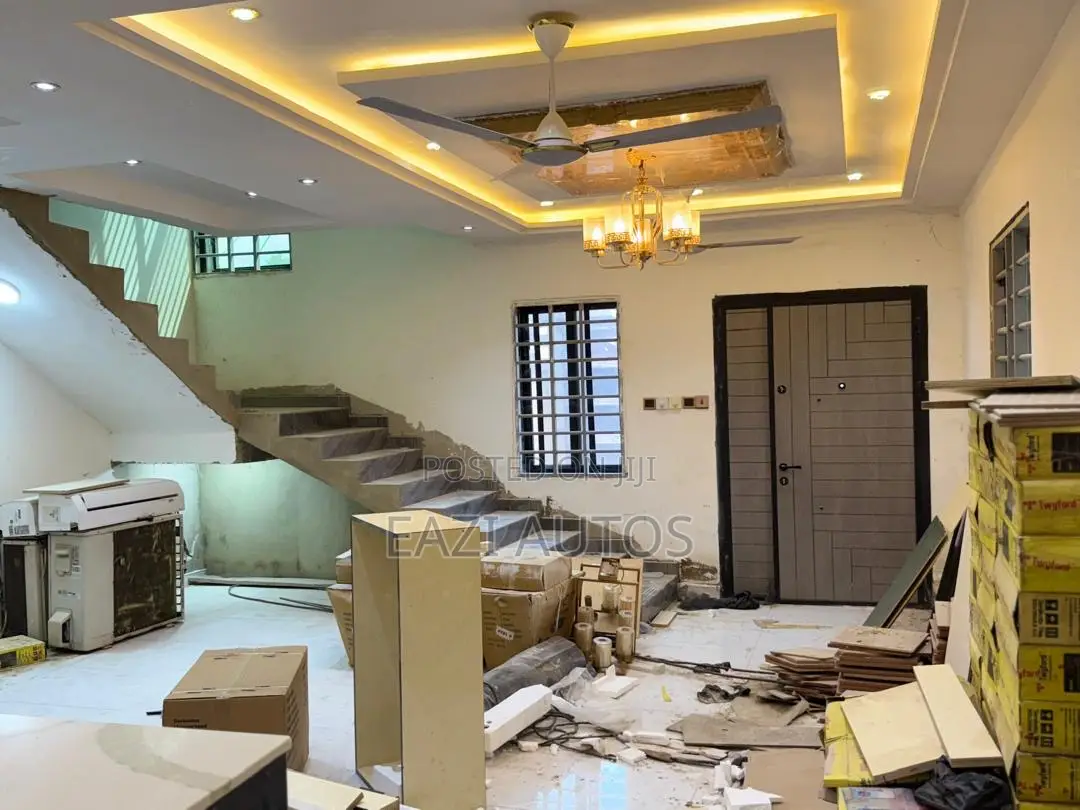 2bdrm Apartment in Eazi Estate, Kumasi Metropolitan for sale