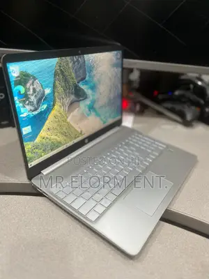 Laptop HP 15-da3007nia 8GB Intel Core i3 SSD 256GB