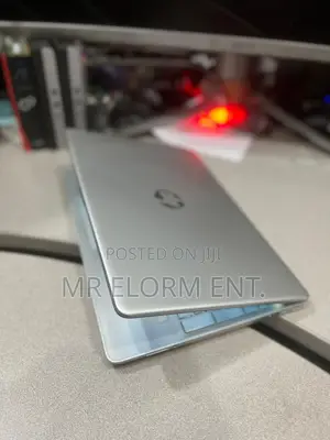 Laptop HP 15-da3007nia 8GB Intel Core i3 SSD 256GB