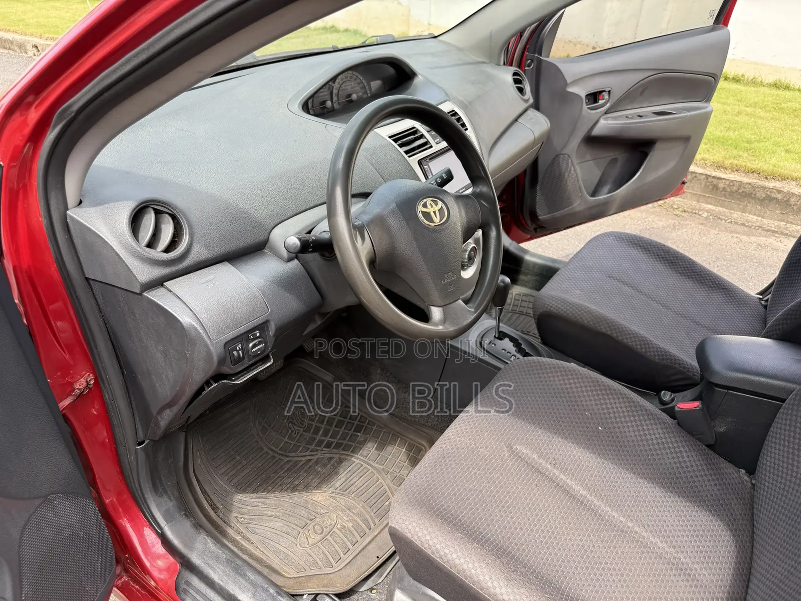 Toyota Yaris 1.5 Automatic 2009 Red