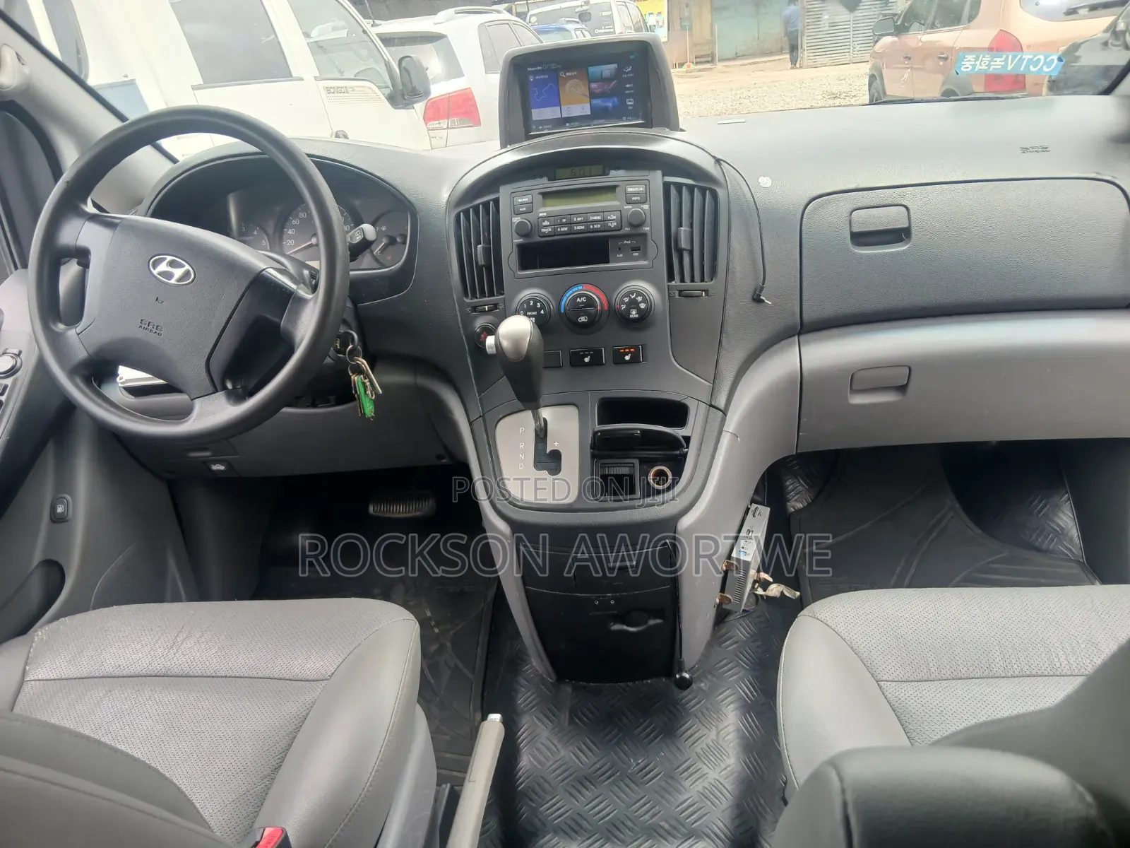 Hyundai Starex 2014 White