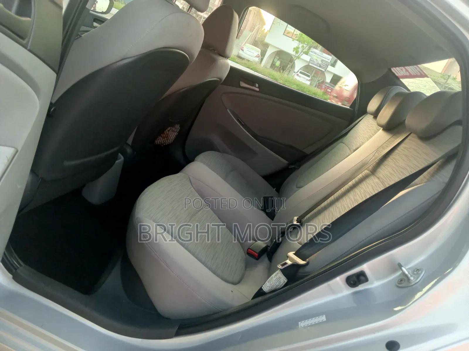 Hyundai Accent SE Sedan 2016 Silver