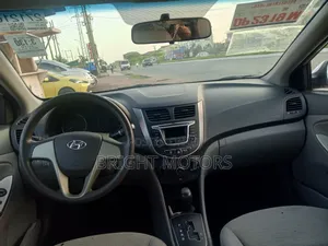 Hyundai Accent SE Sedan 2016 Silver