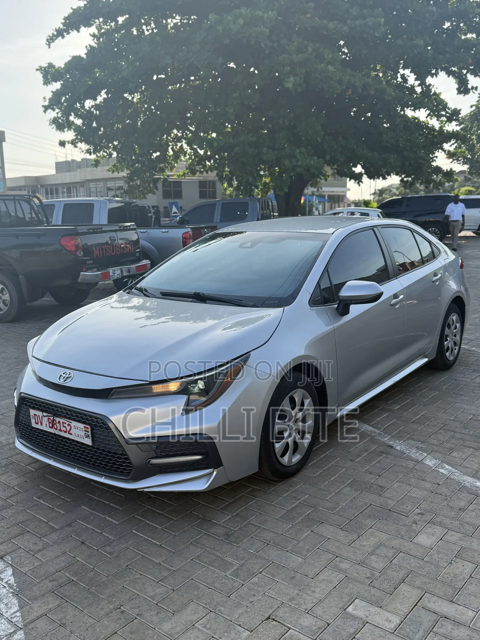 Toyota Corolla LE 2022 Silver