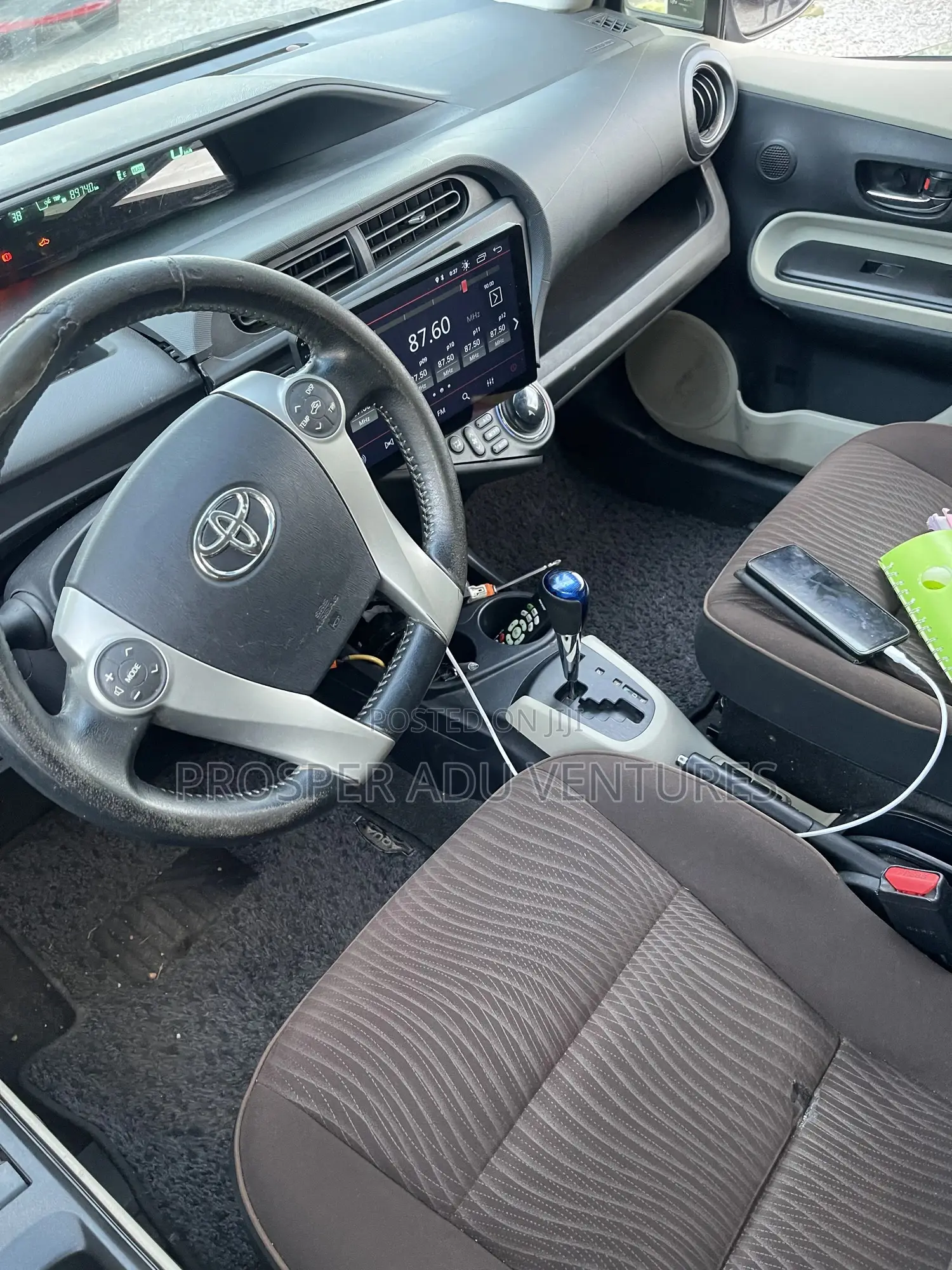 Toyota Aqua 2014 Silver