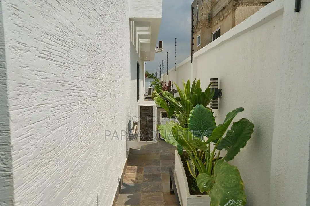 4bdrm House in East Legon for sale
