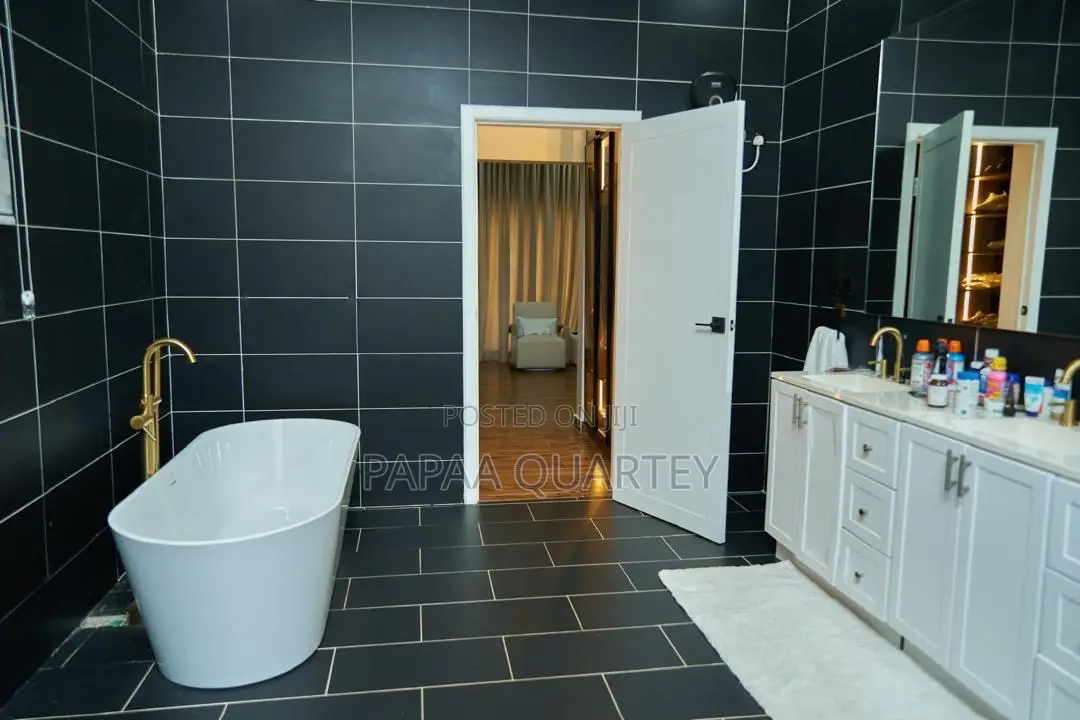 4bdrm House in East Legon for sale