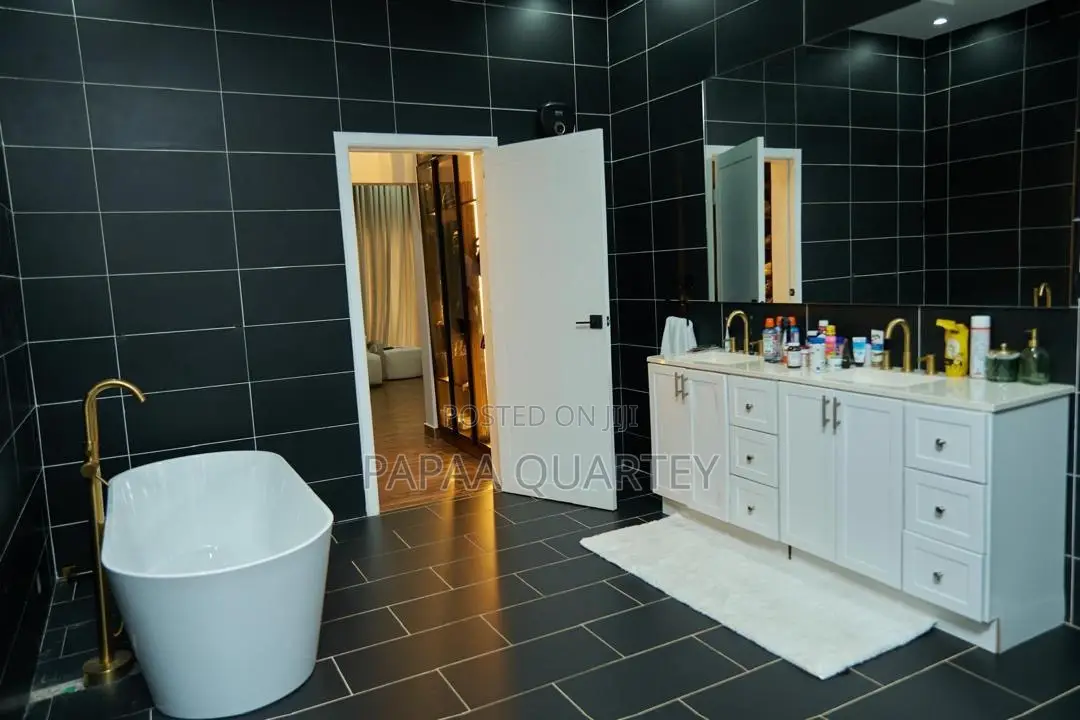 4bdrm House in East Legon for sale