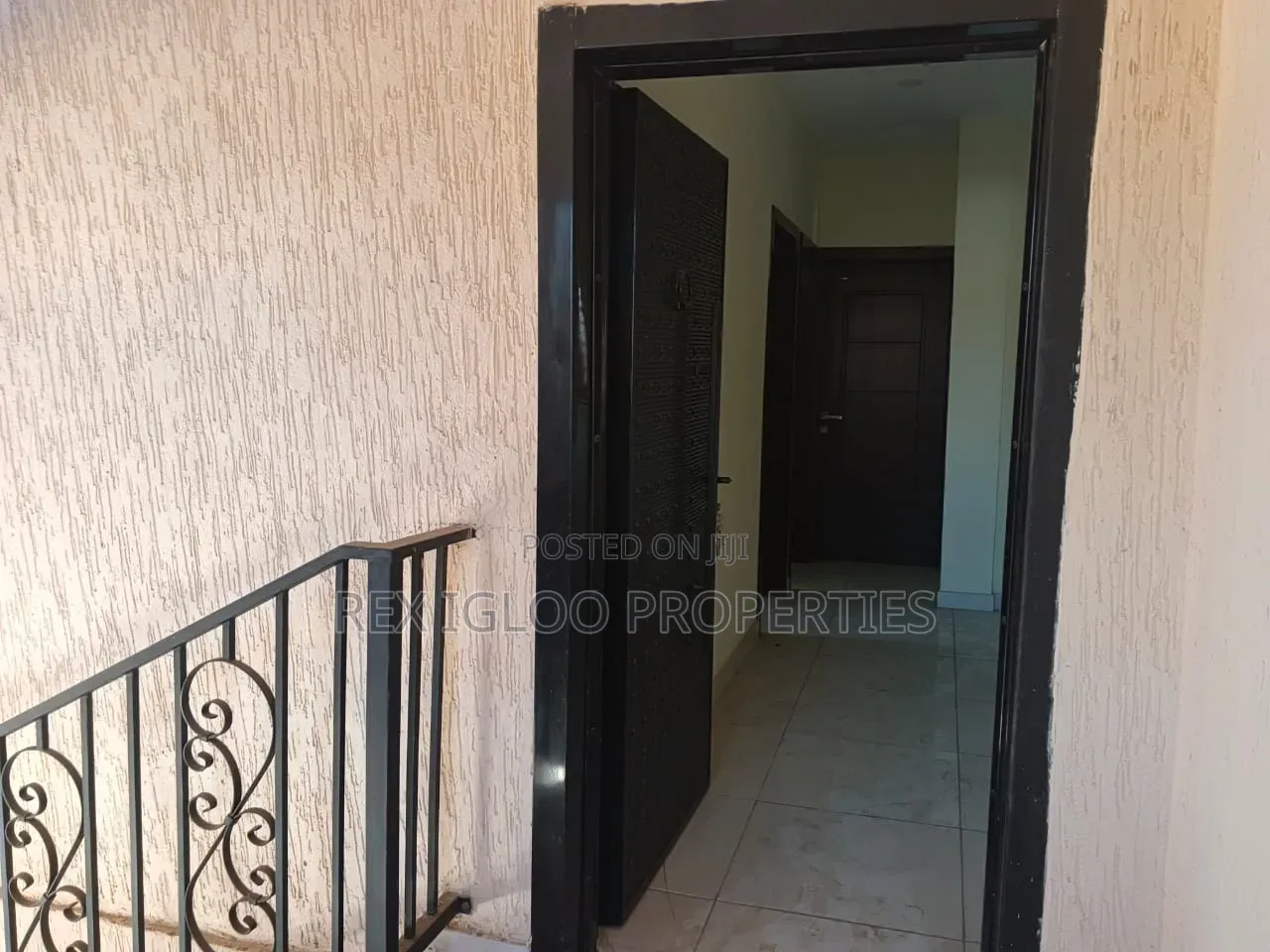 5bdrm Apartment in Adjinganor, Accra Metropolitan for rent