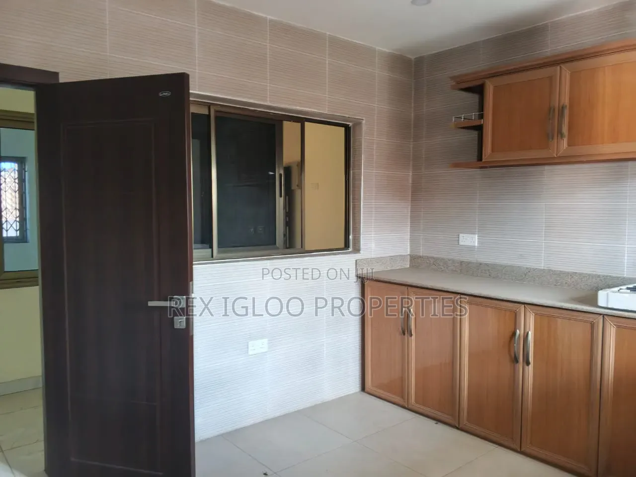 5bdrm Apartment in Adjinganor, Accra Metropolitan for rent