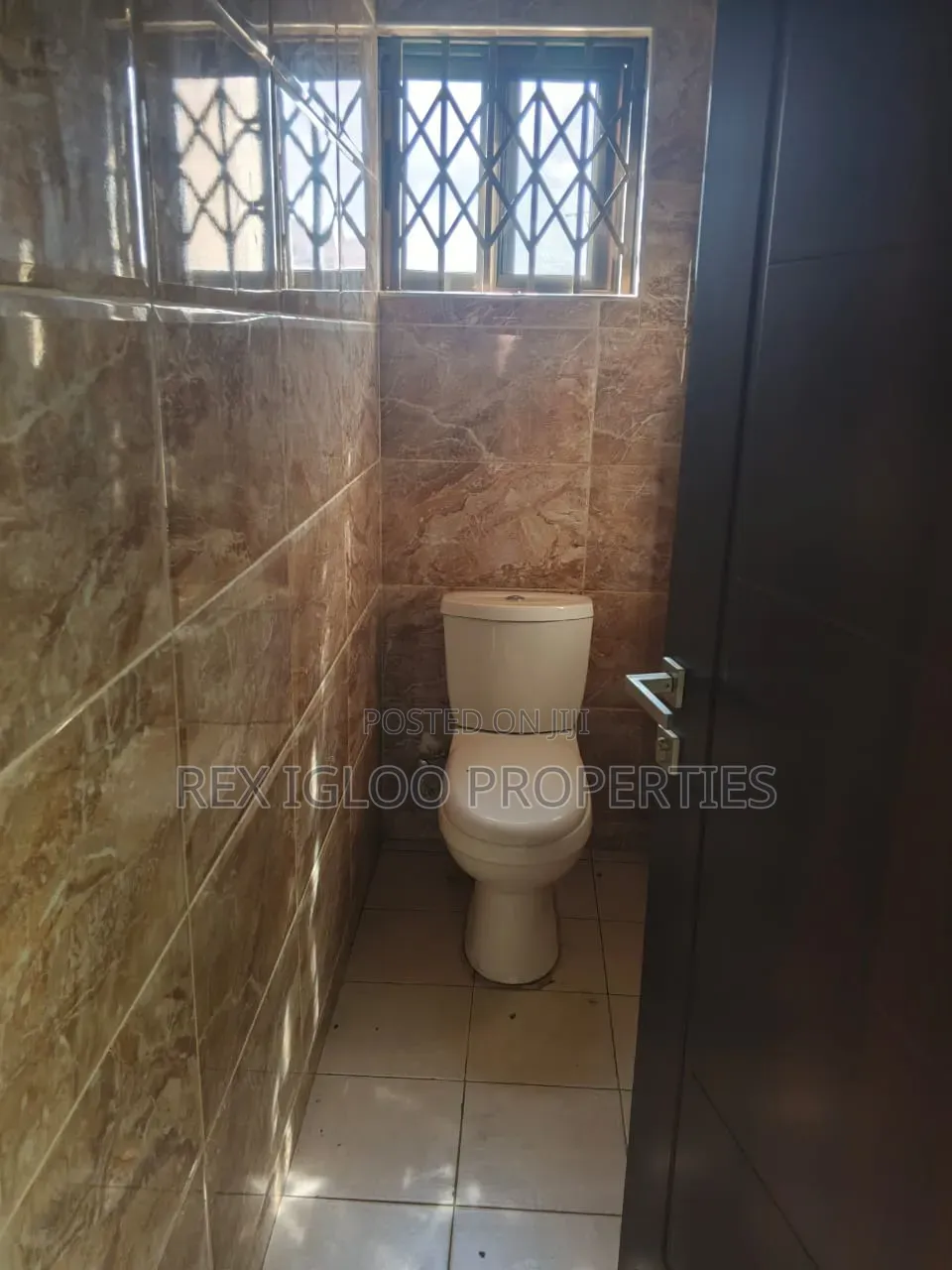5bdrm Apartment in Adjinganor, Accra Metropolitan for rent