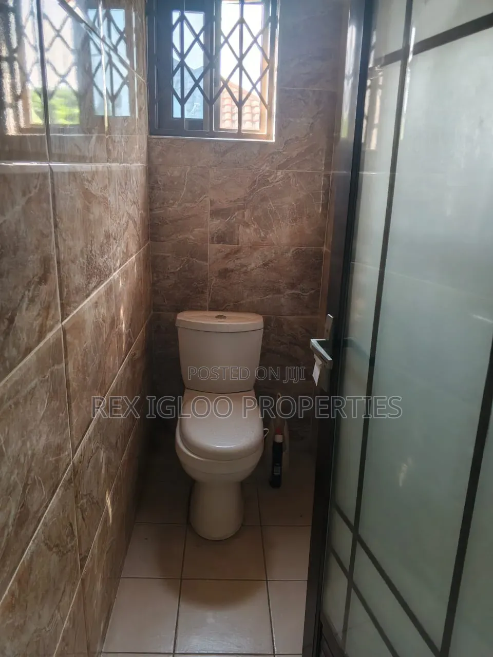 5bdrm Apartment in Adjinganor, Accra Metropolitan for rent