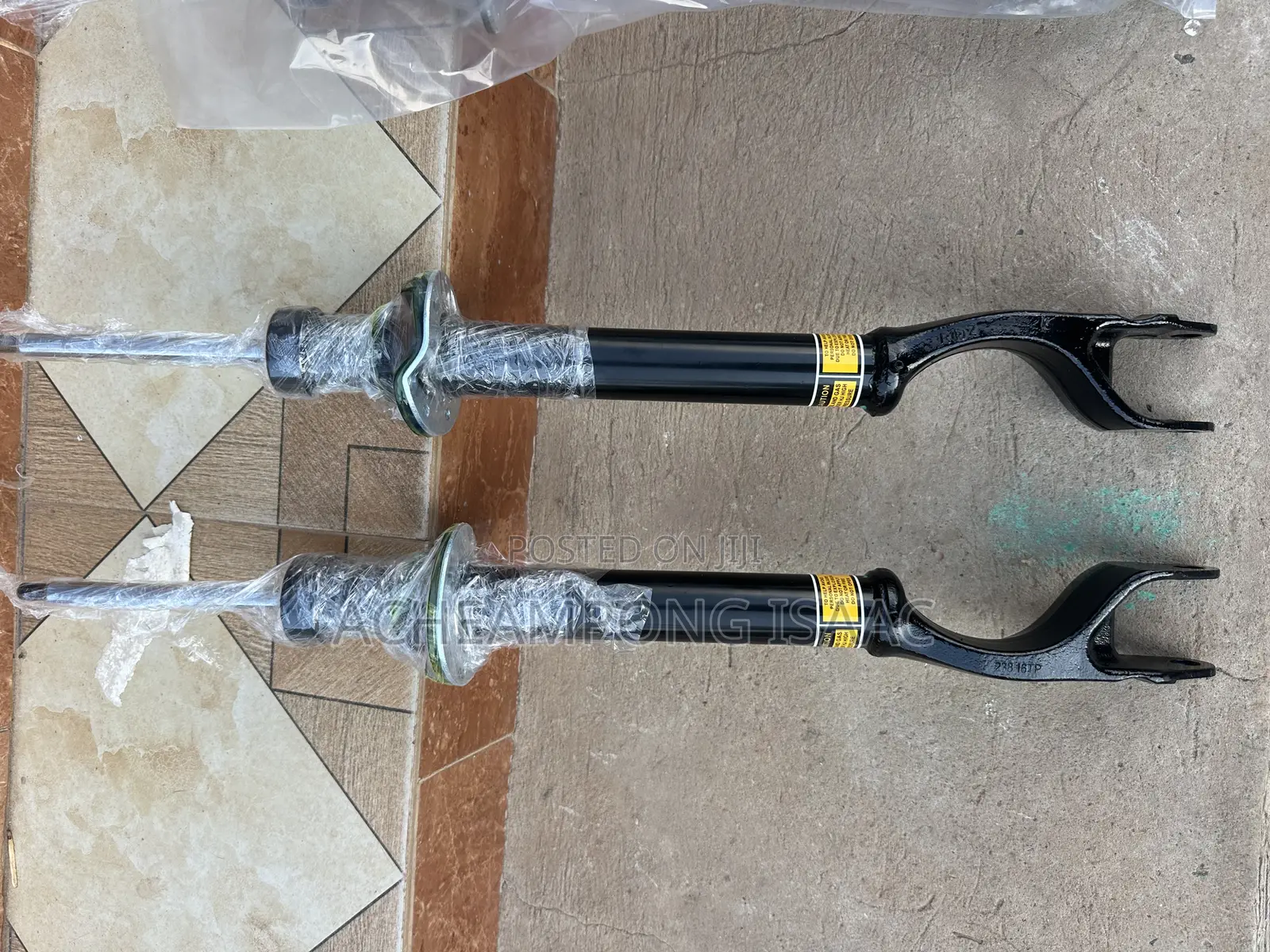 C300 Front Shocks Absorber
