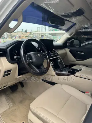 Toyota Land Cruiser 2024 White