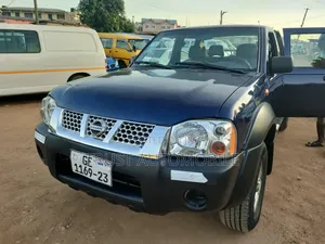 Nissan Hardbody 2011 Blue