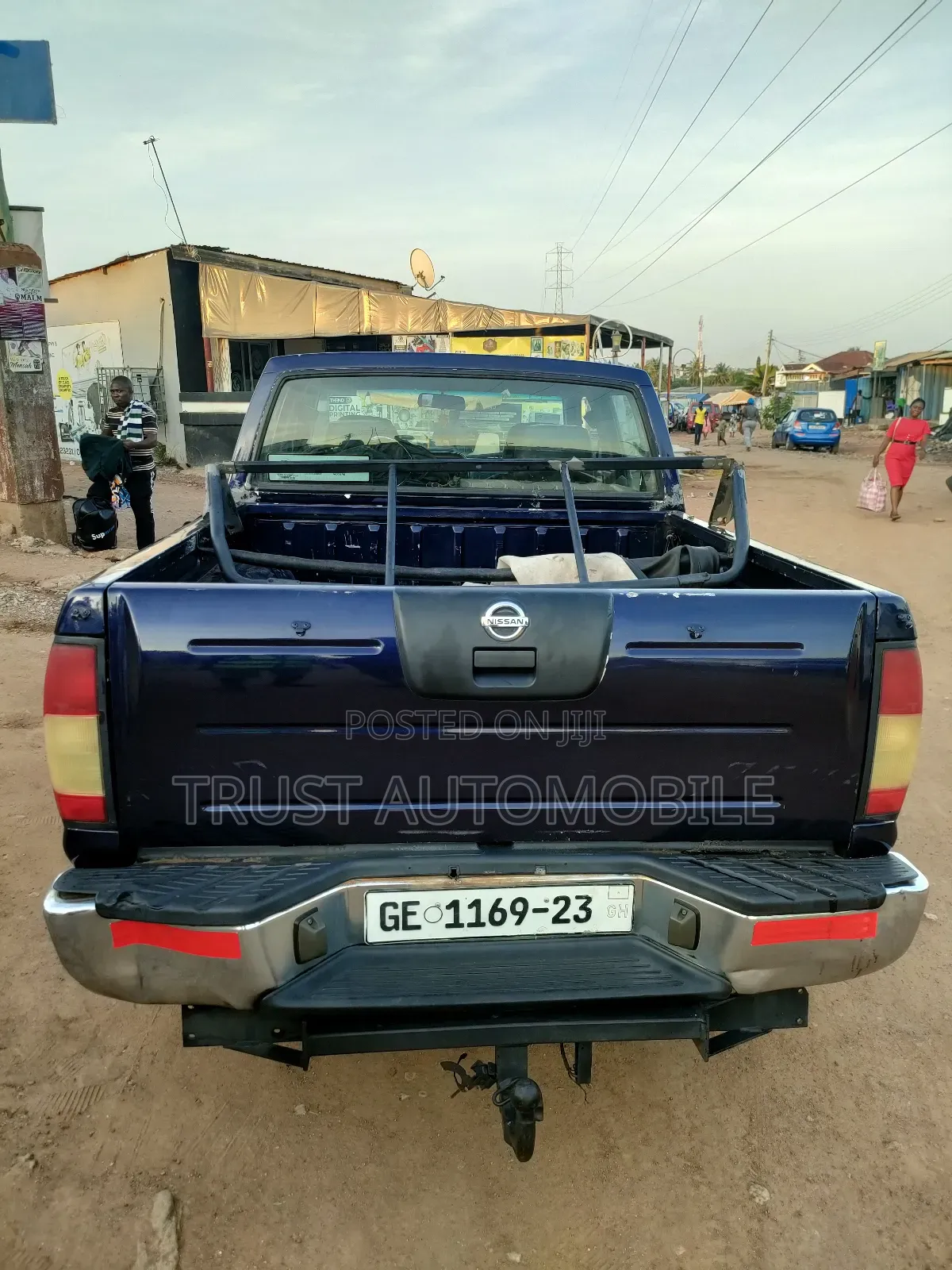 Nissan Hardbody 2011 Blue