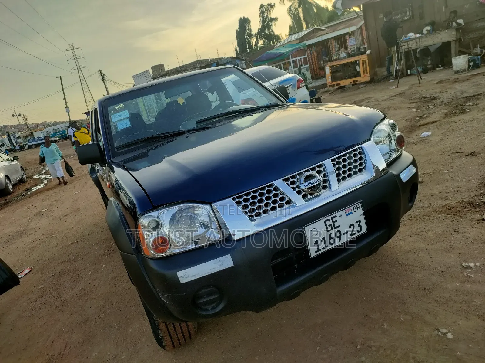 Nissan Hardbody 2011 Blue