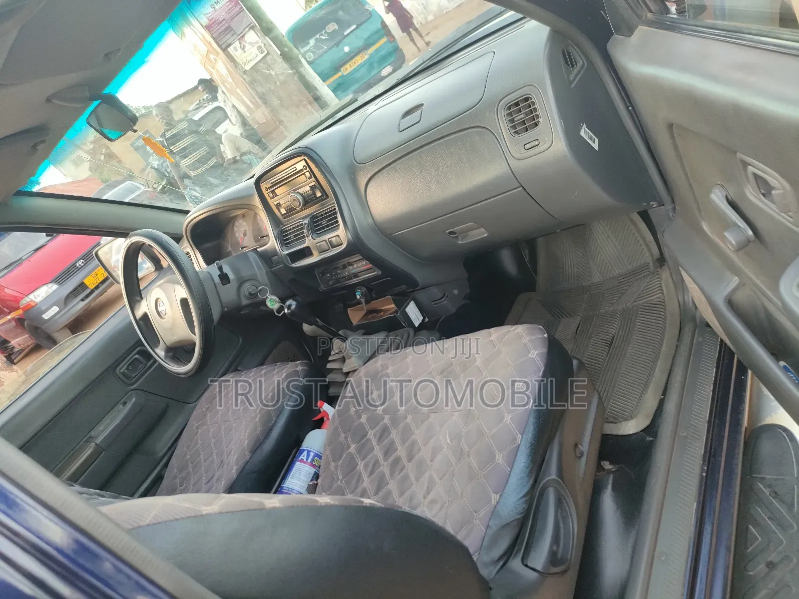 Nissan Hardbody 2011 Blue