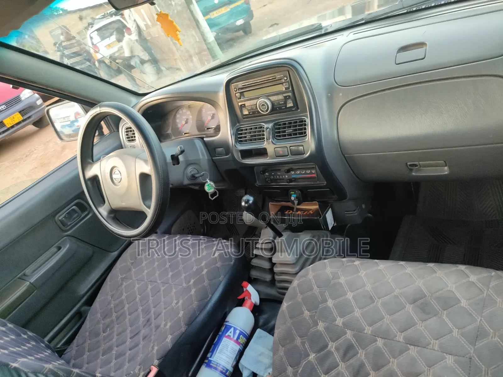 Nissan Hardbody 2011 Blue