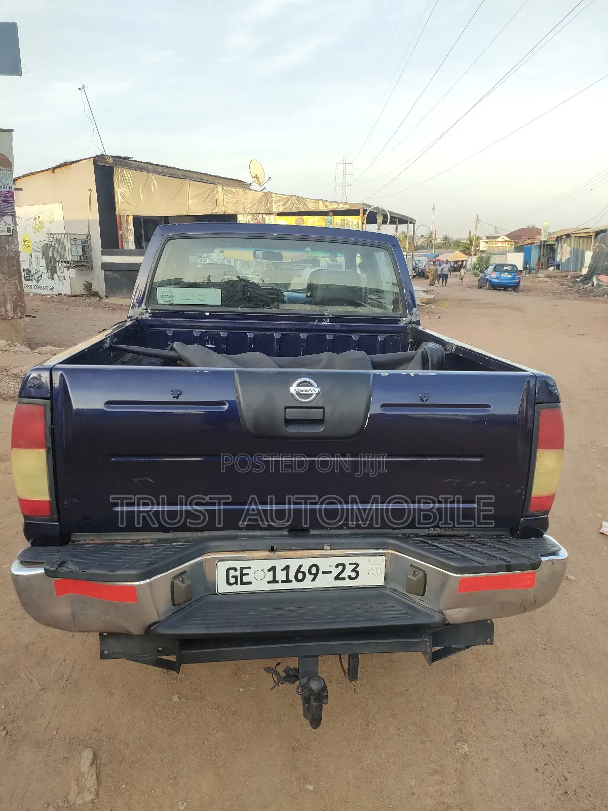 Nissan Hardbody 2011 Blue