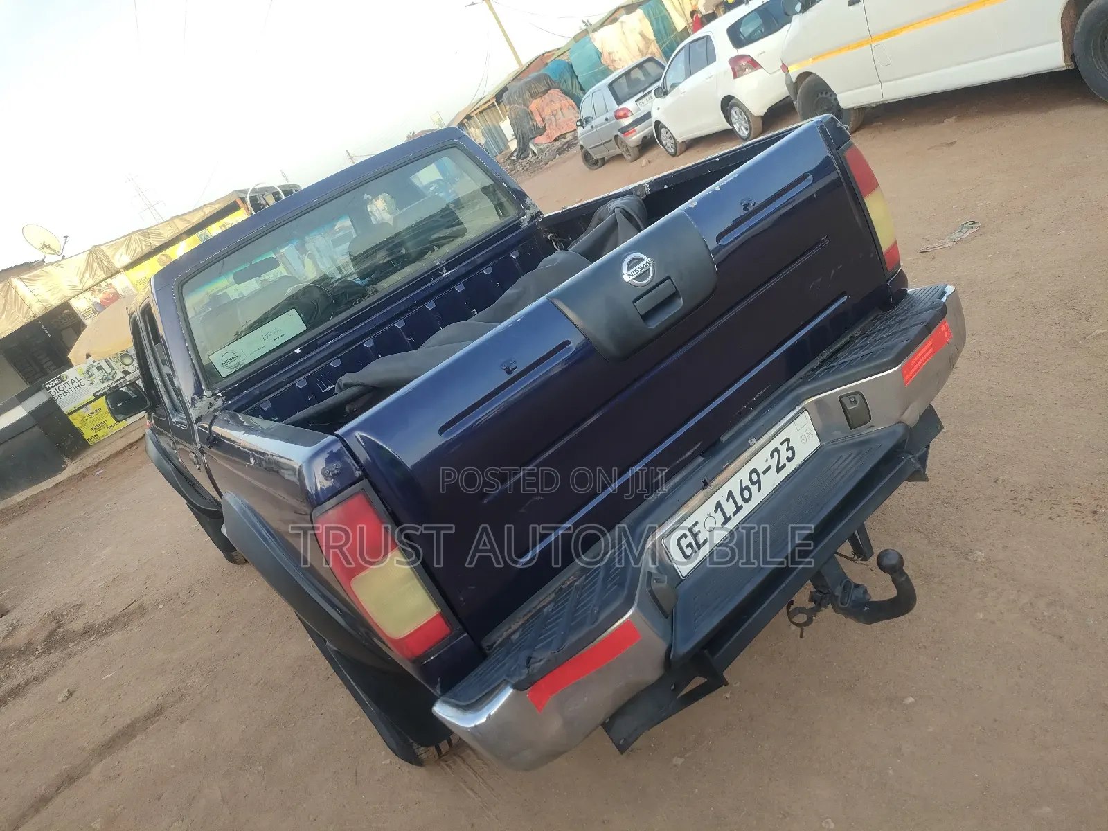 Nissan Hardbody 2011 Blue