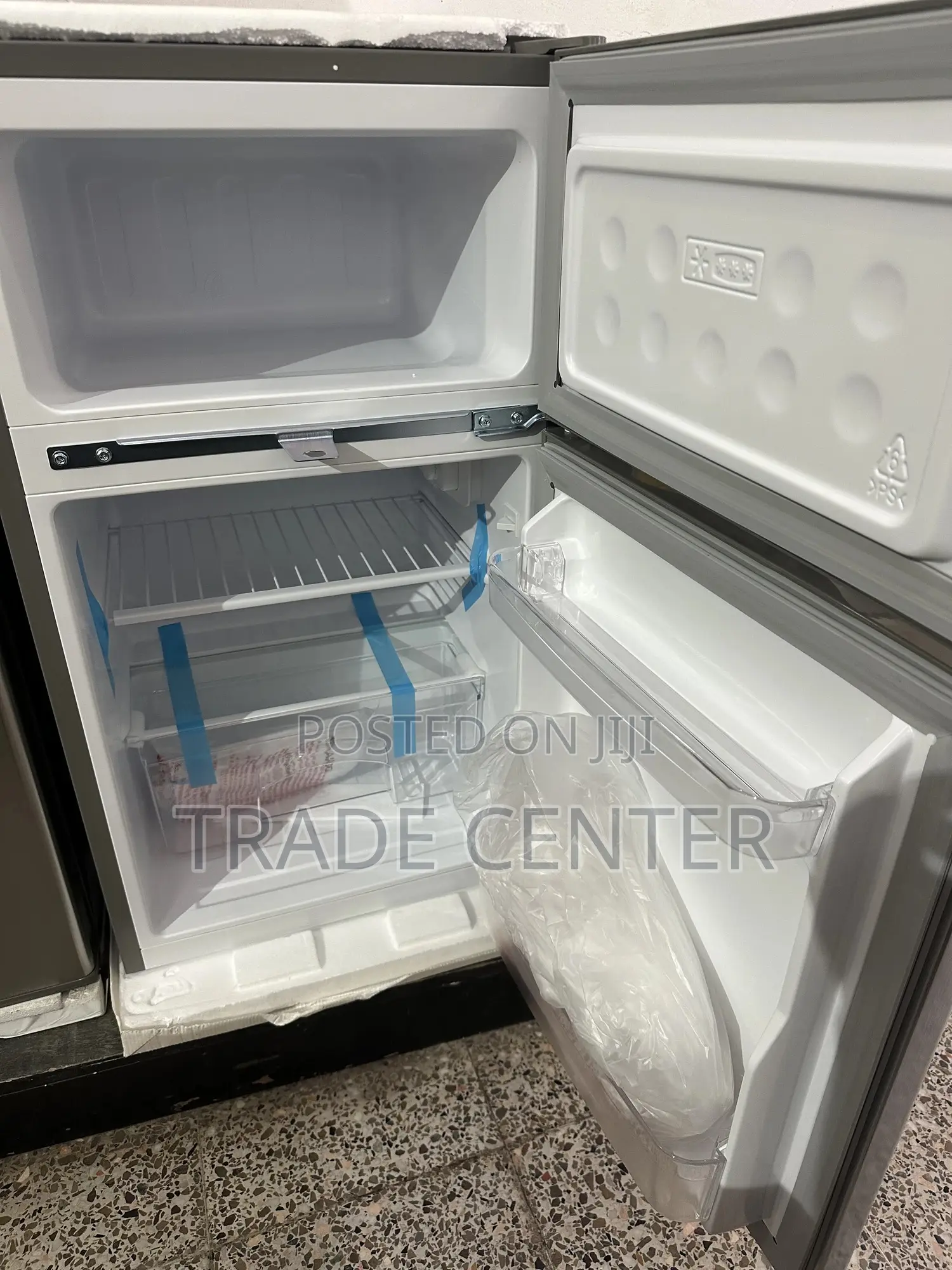 Nasco Table Top Double Door Fridge